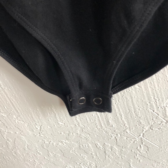 Express✨One Eleven Cutouts Bodysuit - Picture 7 of 7